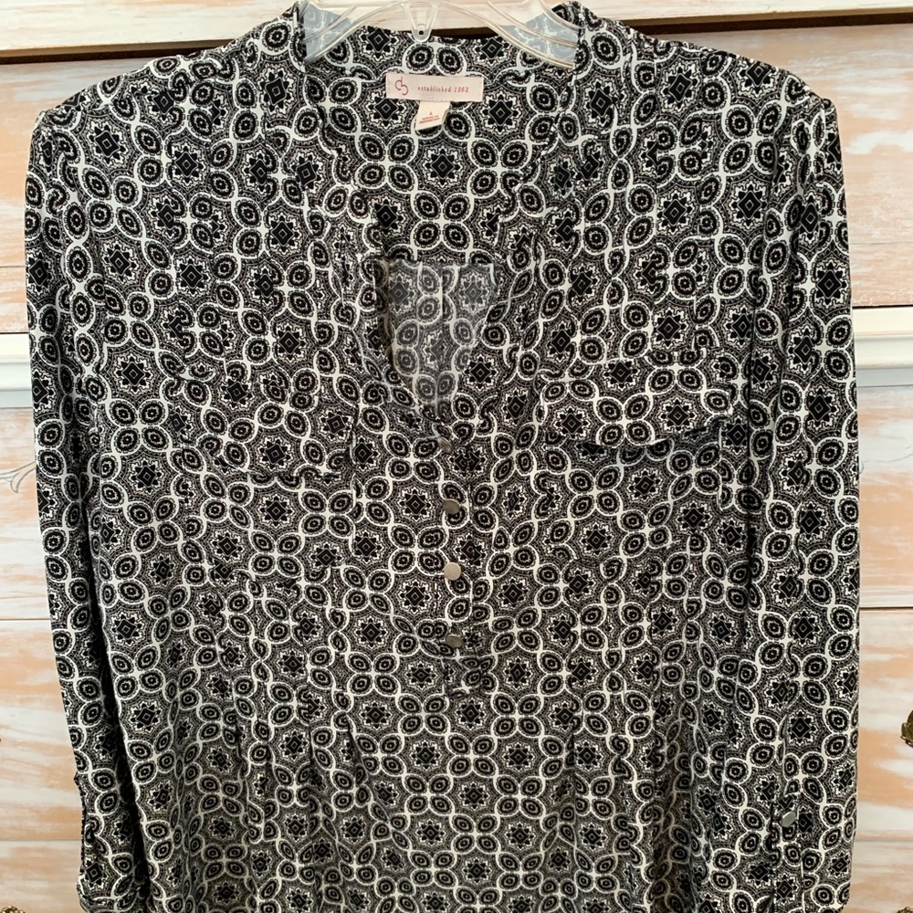 Business casual long sleeved shirt